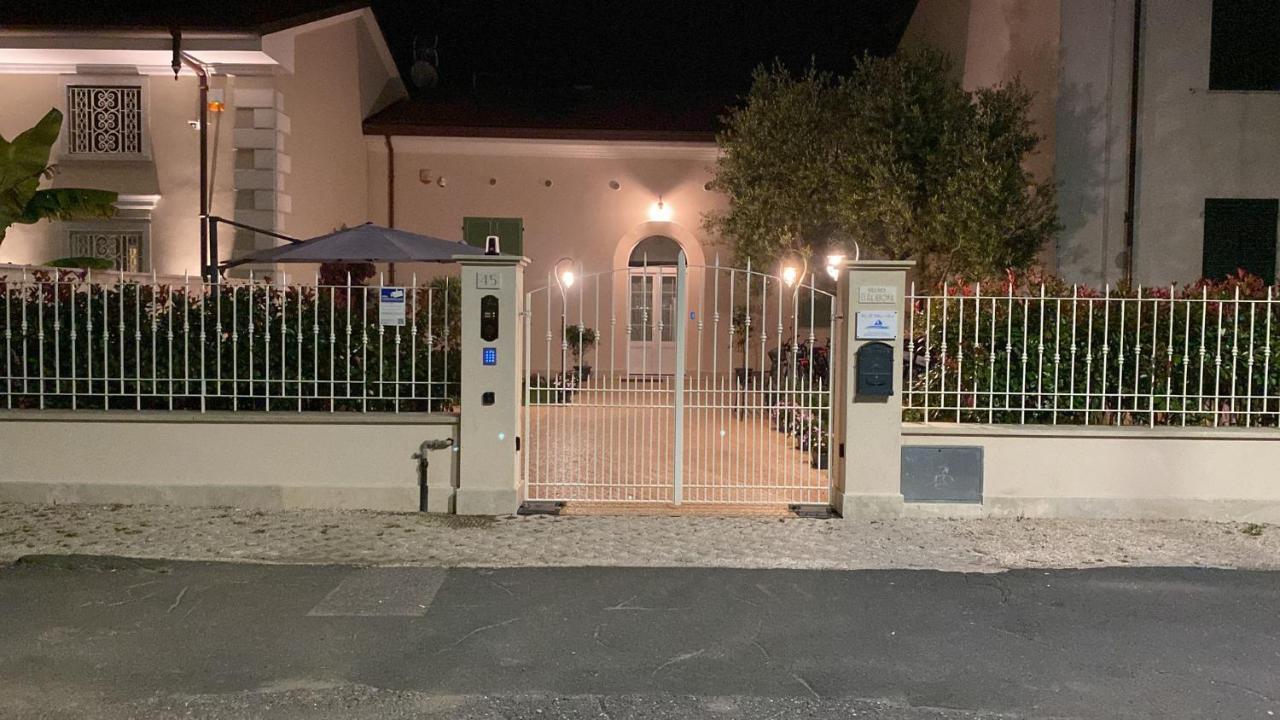 Villino Micol Camere A Due Passi Dal Mare Marina Di Carrara Exterior photo